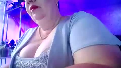 Snapshot of lady_gloria chatting on July 2026 03:02:02 AM Lady Gloria online show from July 2026 03:02:02 AM