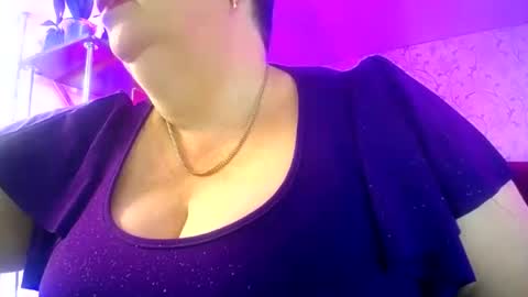 Snapshot of lady_gloria chatting on July 2026 05:32:02 AM Lady Gloria online show from July 2026 05:32:02 AM
