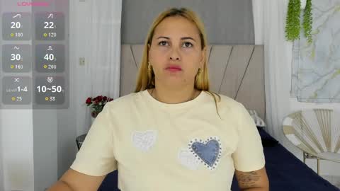 Snapshot of lady_miss___ chatting on May 2026 12:33:02 PM lady_miss___ online show from May 2026 12:33:02 PM