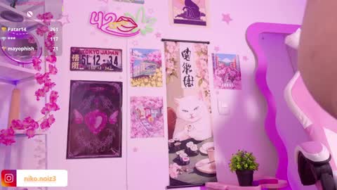 Lady  online show from April 2026 06:19:01 AM