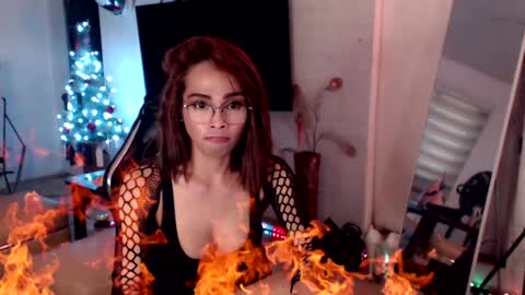 M MMY online show from December 2024 01:07:02 AM