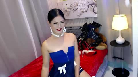 Snapshot of lady_trix000 chatting on May 2026 10:59:01 PM Trix online show from May 2026 10:59:01 PM