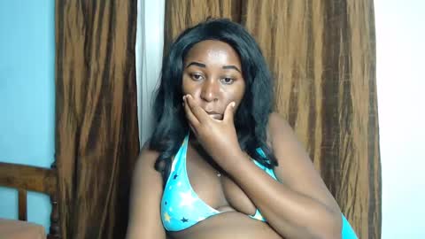 Snapshot of lady_twerky chatting on January 2025 07:35:01 PM Maya online show from January 2025 07:35:01 PM