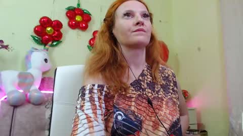 Sima Ladybigsmile online show from February 2025 06:52:01 PM