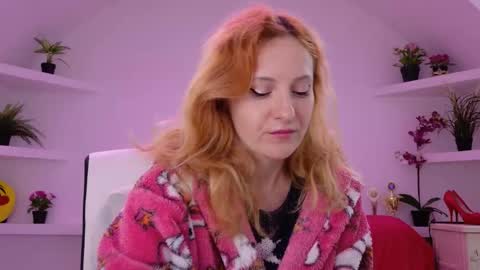 Sima Ladybigsmile online show from September 2025 02:00:02 AM