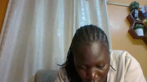 lindah32 online show from October 2025 09:25:01 PM