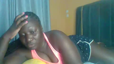 lindah32 online show from January 2026 07:28:02 PM