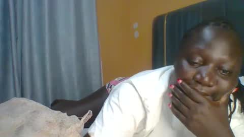 lindah32 online show from January 2026 08:12:01 PM