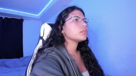  Lady  online show from February 2025 03:21:02 AM