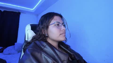  Lady  online show from March 2026 03:32:02 AM