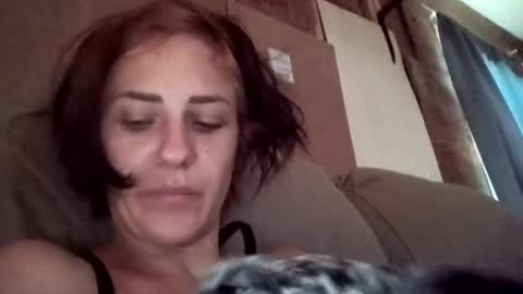 Snapshot of ladybug9097 chatting on October 2025 05:46:01 PM RockStar Couple online show from October 2025 05:46:01 PM