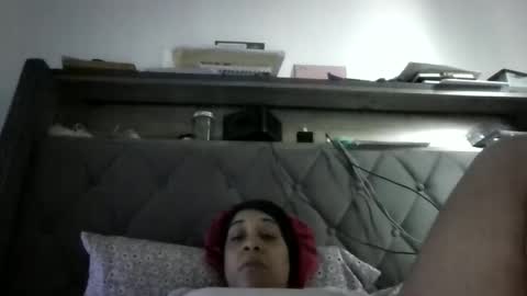 Stephanie online show from December 2025 08:14:02 PM