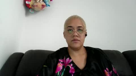 Snapshot of ladycinnabon chatting on July 2026 12:58:02 PM Stephanie online show from July 2026 12:58:02 PM