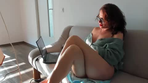LADYGILDA online show from April 2026 02:44:01 PM