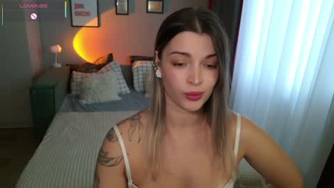 ladylancaster online show from April 2026 01:52:02 PM