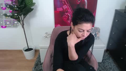 Snapshot of ladyliia chatting on April 2026 04:42:01 AM Lia online show from April 2026 04:42:01 AM
