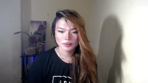 Snapshot of ladyofyou_dreamxoxo chatting on July 2026 04:10:01 AM LILY online show from July 2026 04:10:01 AM