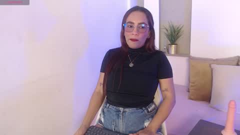 Isabella  online show from March 2026 09:19:02 PM
