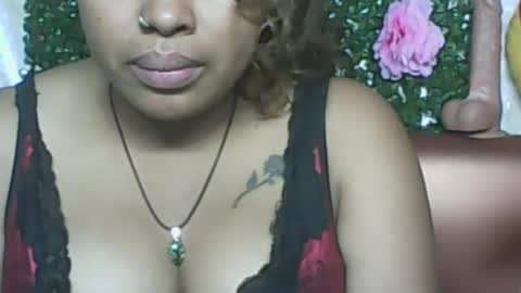 Snapshot of ladyxsnakes chatting on September 2025 07:24:02 AM LadyXSnakes online show from September 2025 07:24:02 AM