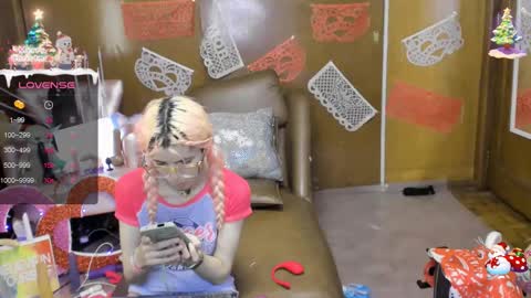 Skinnygirl online show from February 2025 04:04:02 AM