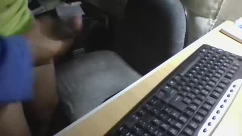 Snapshot of lagenovadura chatting on April 2026 05:41:02 AM La Genova esta Dura beard boy male dick mastubate latinosexy latinohot latino glasses mature strong stronglegs online show from April 2026 05:41:02 AM