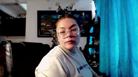 laia_hadid online show from February 2026 03:43:02 PM