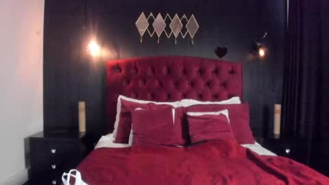 Laia  online show from April 2026 11:57:01 AM