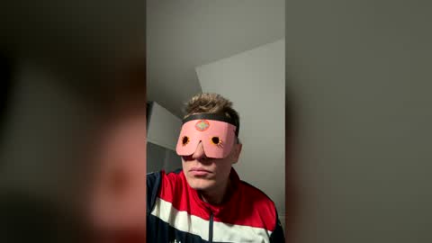 Snapshot of laichzeit1880 chatting on February 2026 12:10:01 AM laichzeit1880 online show from February 2026 12:10:01 AM