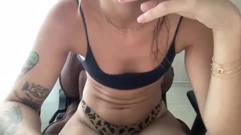 Snapshot of lailayourangel chatting on December 2025 02:34:02 PM lailayourangel online show from December 2025 02:34:02 PM