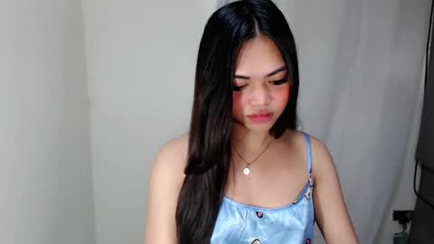 laire online show from April 2026 05:38:02 AM