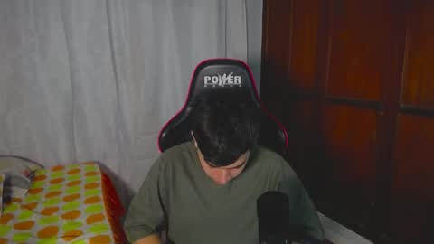 Snapshot of lalo_dick chatting on November 2025 11:26:01 PM Lalo online show from November 2025 11:26:01 PM