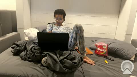 Snapshot of lalunevelvet chatting on February 2025 07:23:02 AM lalunevelvet online show from February 2025 07:23:02 AM