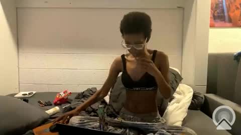 Snapshot of lalunevelvet chatting on February 2025 02:40:02 AM lalunevelvet online show from February 2025 02:40:02 AM