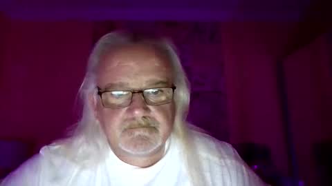 Snapshot of lamabama chatting on September 2025 10:42:01 PM lamabama online show from September 2025 10:42:01 PM