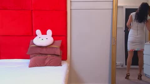 LanaBanner online show from November 2025 06:01:02 AM