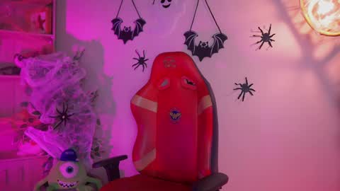 Lana online show from October 2025 12:58:01 PM