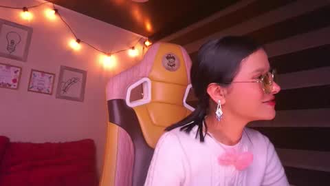 Lana online show from November 2025 01:39:01 AM