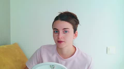 Snapshot of lana_gl chatting on July 2026 10:21:02 AM lana_gl online show from July 2026 10:21:02 AM