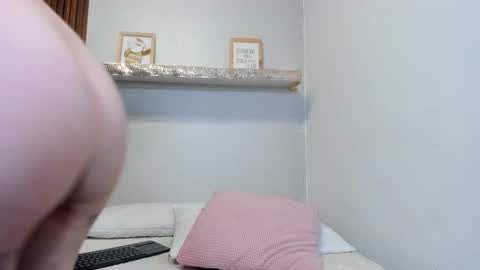 Lana     igauroraaaaaaaaa 1 online show from December 2025 10:48:01 PM