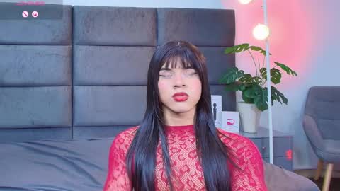 valentino moon online show from April 2026 01:21:01 AM