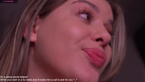 Alana online show from December 2024 08:50:02 AM