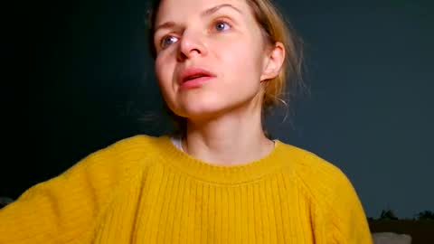 Lana online show from November 2025 01:33:01 PM