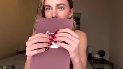 Lana online show from January 2026 10:23:01 PM