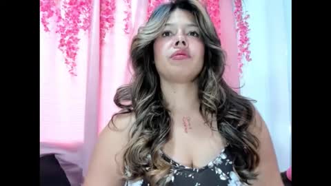 lanastone86 online show from January 2026 01:16:02 PM