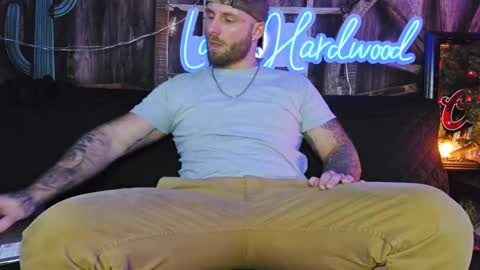 Snapshot of lancehardwood222 chatting on December 2024 01:25:01 AM LANCE online show from December 2024 01:25:01 AM