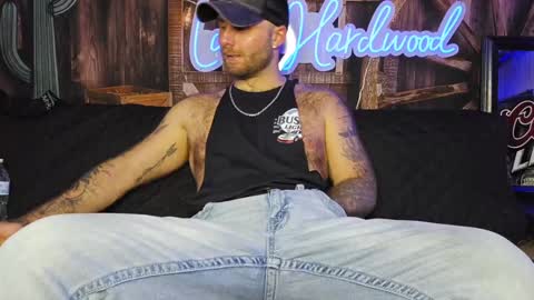 Snapshot of lancehardwood222 chatting on January 2025 01:35:01 AM LANCE online show from January 2025 01:35:01 AM