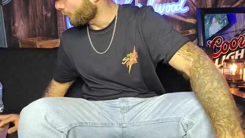 Snapshot of lancehardwood222 chatting on September 2025 12:22:02 AM LANCE online show from September 2025 12:22:02 AM