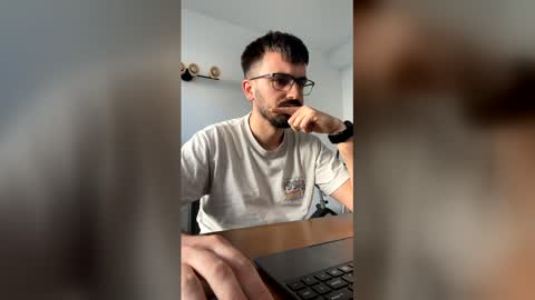 Snapshot of lander920612 chatting on February 2026 03:44:02 PM lander920612 online show from February 2026 03:44:02 PM