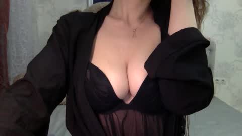 langoria online show from February 2026 03:00:02 AM