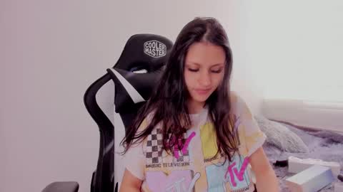 lanna_as online show from February 2025 08:58:02 PM